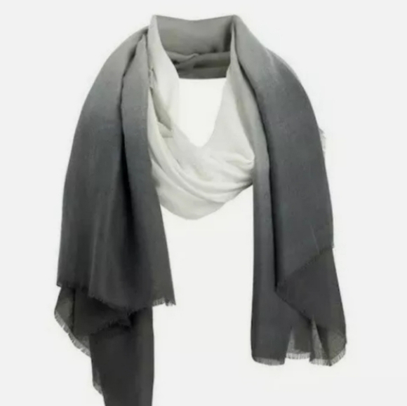 Carly Cushnie Scarf - Picture 2 of 6